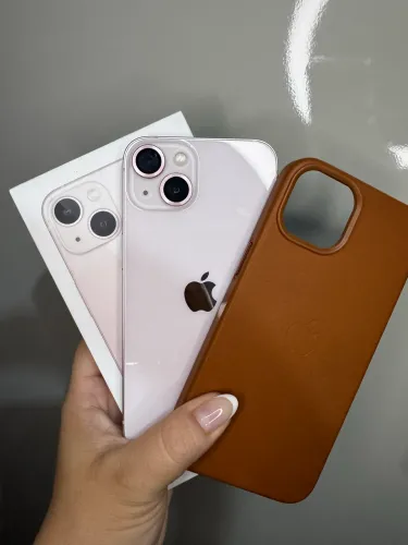 iPhone 13