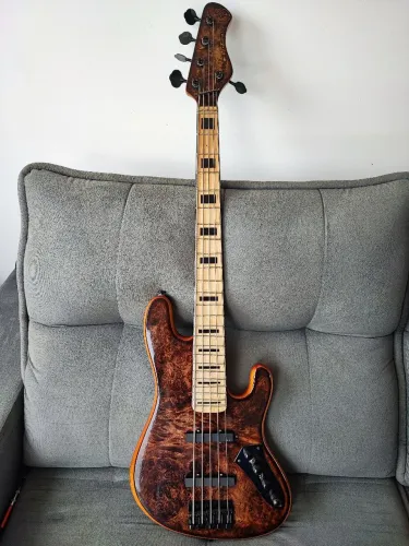 Jazz Bass F Lisboa 24c