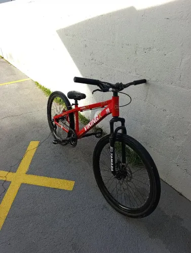 Vendo bike viking vermelha (Não aceito trocas )