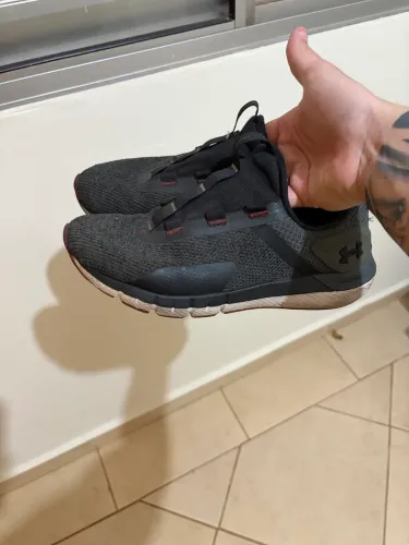 Tênis Under Armour