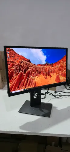 Monitor Dell P2217h Tela 22" Polegadas Led Preto Full HDMI Com Regulagem Alta Resolução
