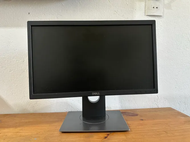 Monitor Dell P2018H LCD de 20", 1600 x 900, HDMI VGA DP