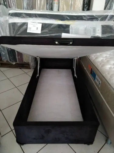 Cama box com baú