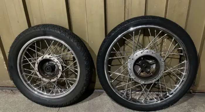Rodas e pneus biz 125 - 2006