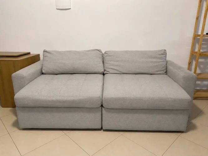 SOFÁ GRANDE E CONFORTÁVEL 