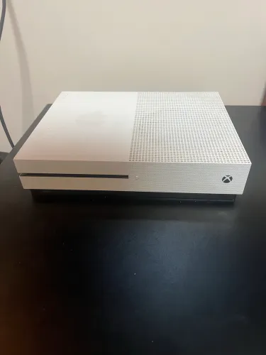 Xbox One à Venda ? Ótimo Estado e Pronto para Jogar