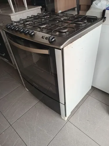 Fogão Electrolux em bom estado. (Entrego)