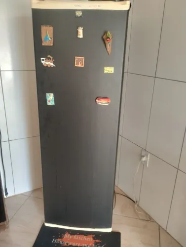 Vendo geladeira Consul 240 litros