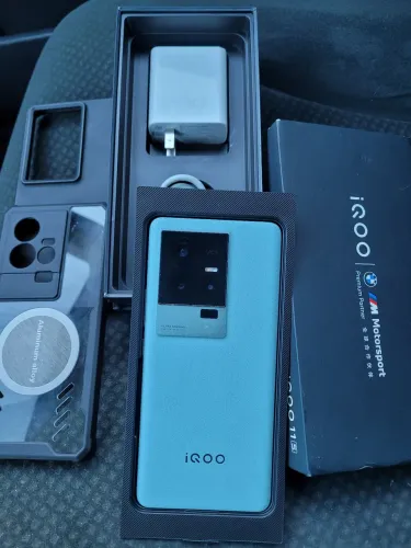 vivo iqoo 11s bmw trocoo