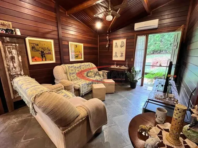Chácara para venda com 2500 m² e 3 quartos em Chácaras Nova Califórnia, Agudos - SP