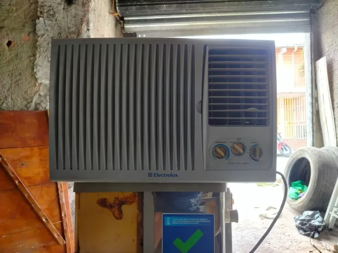 Vendo ar-condicionado em perfeitas condições 