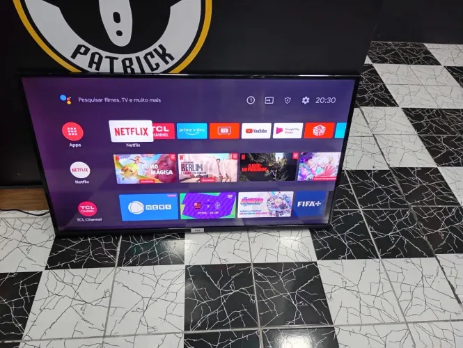 Vendo Smartv TCL 43 polegadas 4k borda infinita Android 