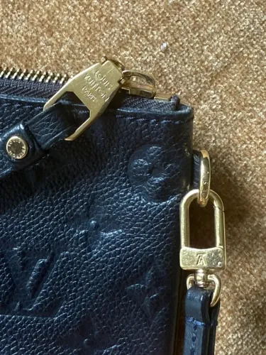Bolsa Louis Vuitton novíssima, excelente e de bom gosto.