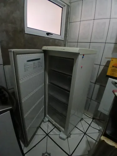 Freezer seminovo 220v