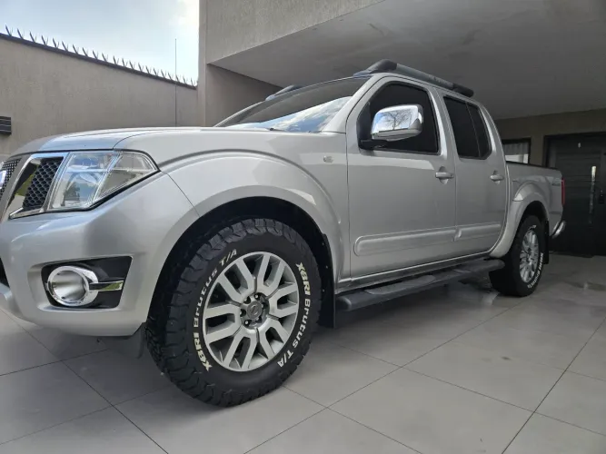 Nissan Frontier SL CD 4X4 2.5tb Diesel AUT 2015