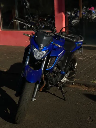 Fz250/Yamaha