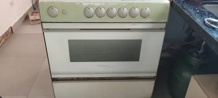 Vendo fogão 6 bocas