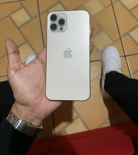 iphone 12 pro de 128gb na cor gold, com nf,