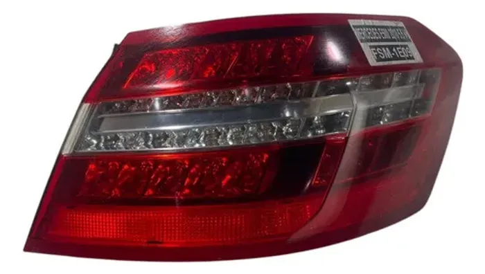 Lanterna Mercedes E500 2010 Traseira Direita ( A2129066901 ) Direito/passageiro Vermelho