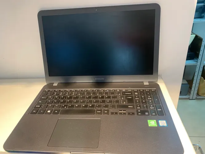 Samsung 350X Intel Core i5 8ª Geração | 20GB RAM | SSD 240GB | NVIDIA 2GB
