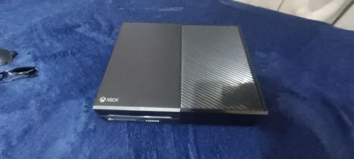 XBOX ONE - APENAS O CONSOLE (sem controle e fonte)