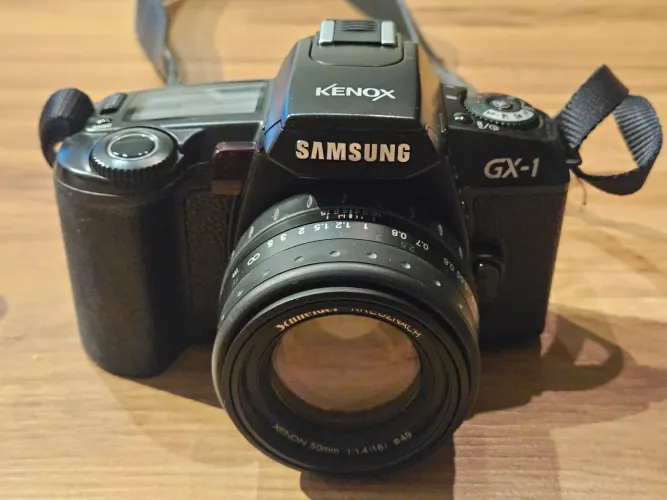 Câmera Samsung Kenox GX-1