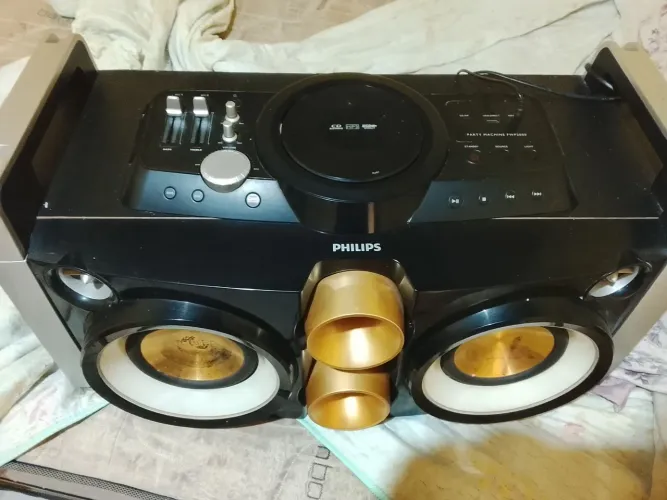 Caixa de som Philips grande potente