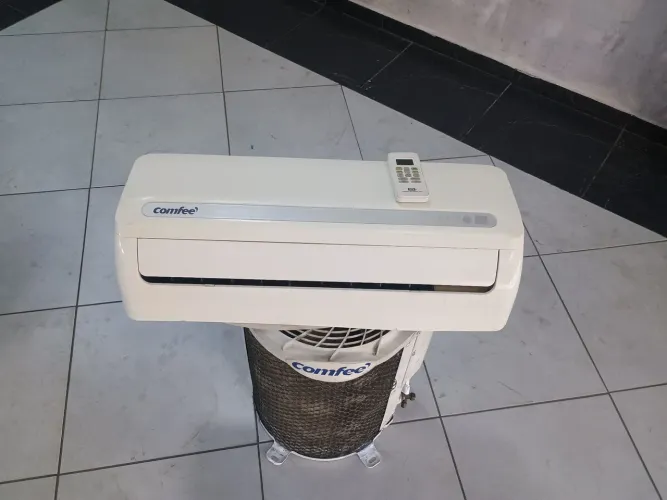 Split hi-wall 9000btus frio