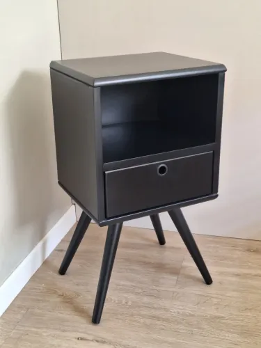 Mesa de cabeceira/canto com gaveta