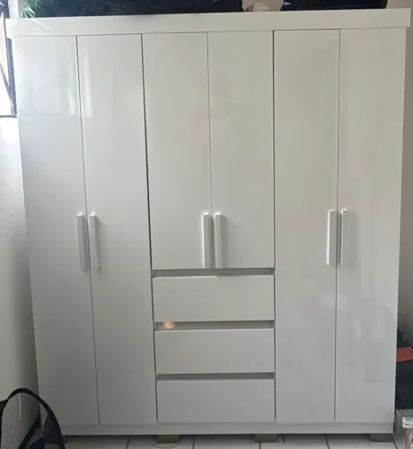 Guarda-roupa em estado de novo - Apenas 4 meses de uso!