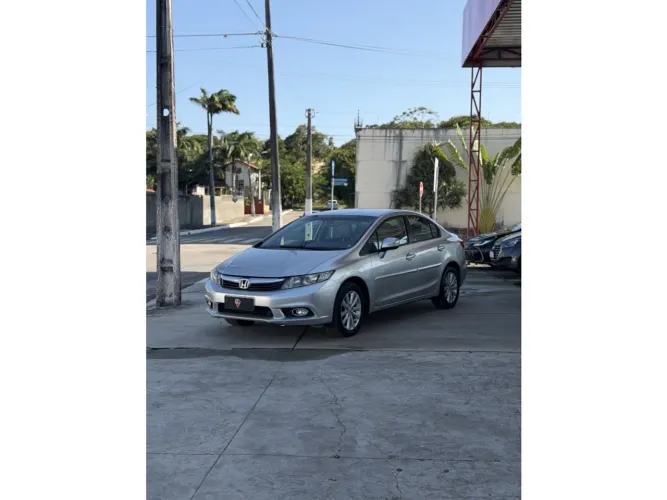 Honda Civic Sedan LXR 2.0 Flexone 16V Aut. 4P 2014