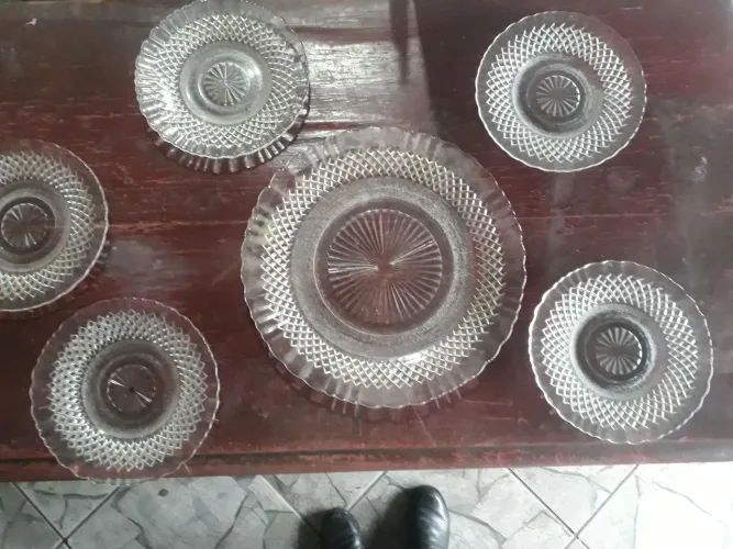Jogo de Pratos para Bolo Antigo 