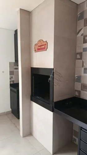 VENDE-SE CASA DIFERENCIADA NO Condomínio Parque Humaitá Residence, Cuiabá/MT
