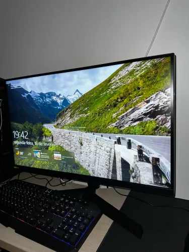 Monitor Lg Ultragear 27 polegadas 180hz 3 meses de uso