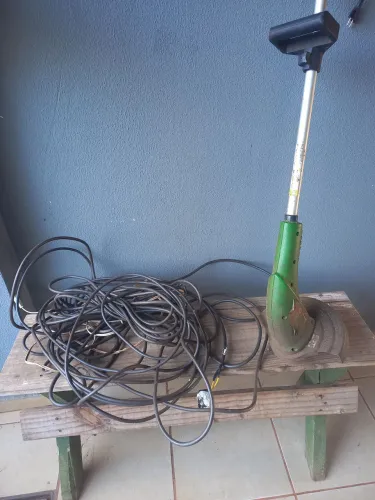 Maquina de cortar grama e extensão 40metros