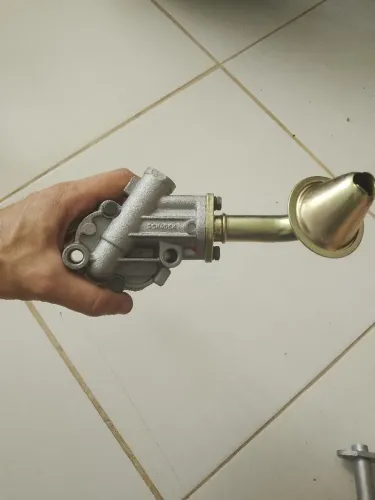 Bomba de óleo nova, marca Schadek