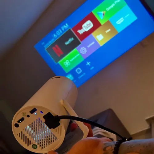 Projetor HY300 Android 11 Wi-fi Bluetooth 4k