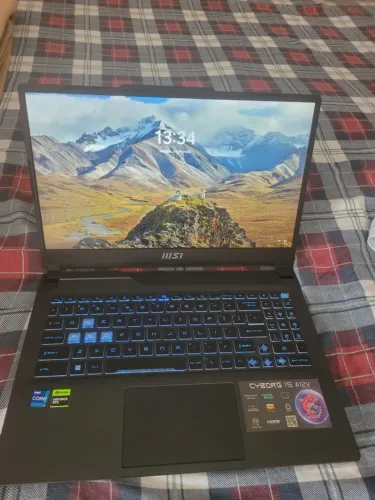 Notebook Gamer MSI Cyborg 15 A12V