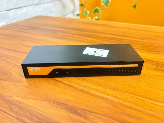Switch De Rede Gigabit Haiz 8 Portas E 2 Uplink 100/1000mbps