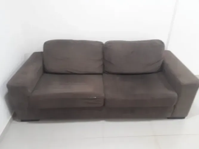 Sofá 3 lugares em veludo - barato