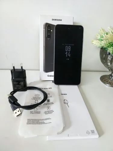 Samsung A56 5G 128GB Preto - Seminovo Impecável