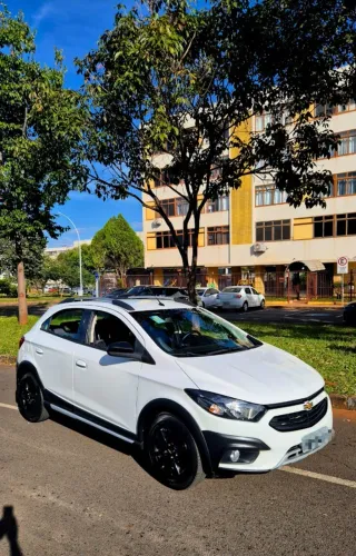 Chevrolet Onix Activ 1.4 8V Flex Mec. 4P 2019