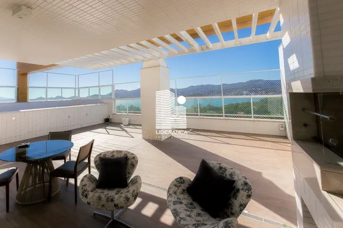 Cobertura, Agronômica, 03 Suítes, 04 Vagas