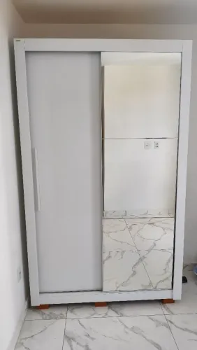 Guarda-roupa solteiro