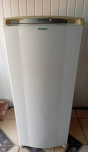 Geladeira cônsul frost free. $550