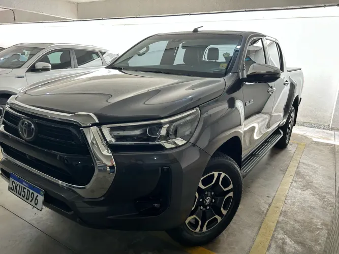 Toyota Hilux CD SRX 4X4 2.8 TDI 16V Diesel Aut. 2023