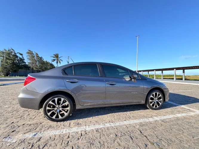 Honda Civic Sedan LXR 2.0 Flexone 16V Aut. 4P 2016