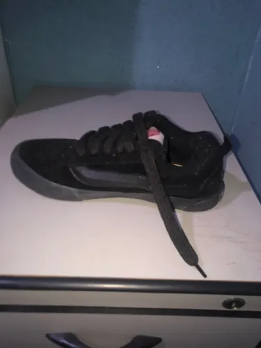 Vende-se tênis da vans ?