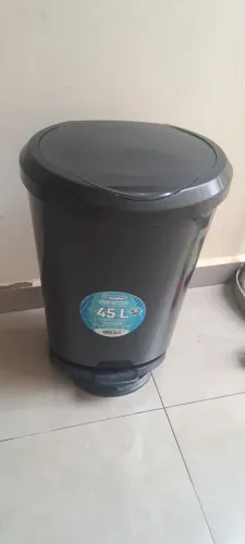 Lixeira com pedal 45l