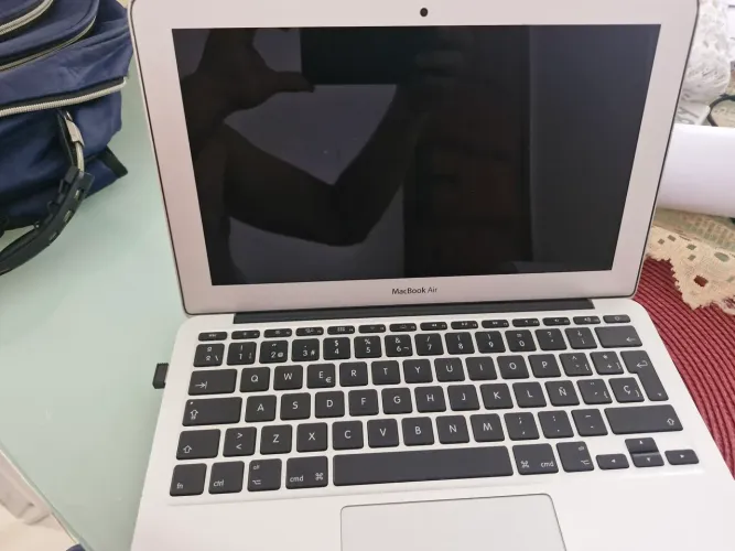 VENDO MACBOOK AIR 2014 NOVO E SEM DEFEITO.